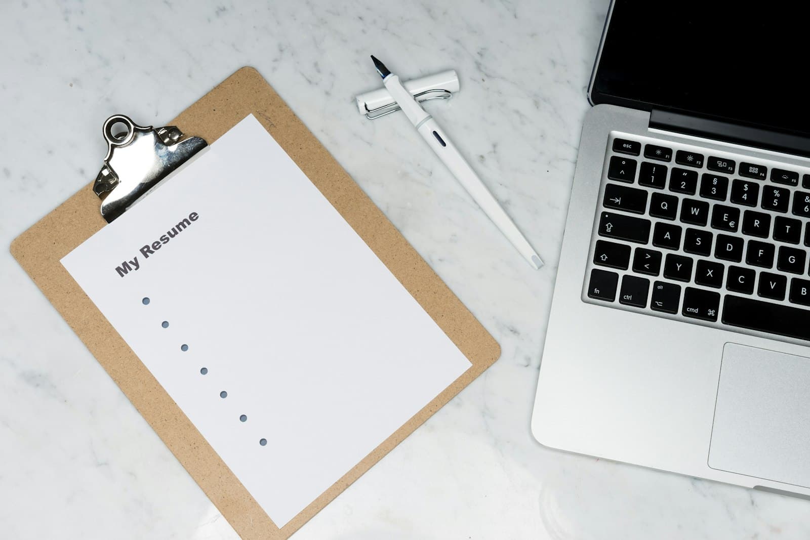 The one-page resume template recruiters actually read